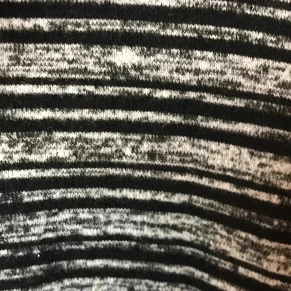 CUPIO WOM SZ LG COWL NECK  BLACK WHITE STRIPE TOP - Picture 5 of 9